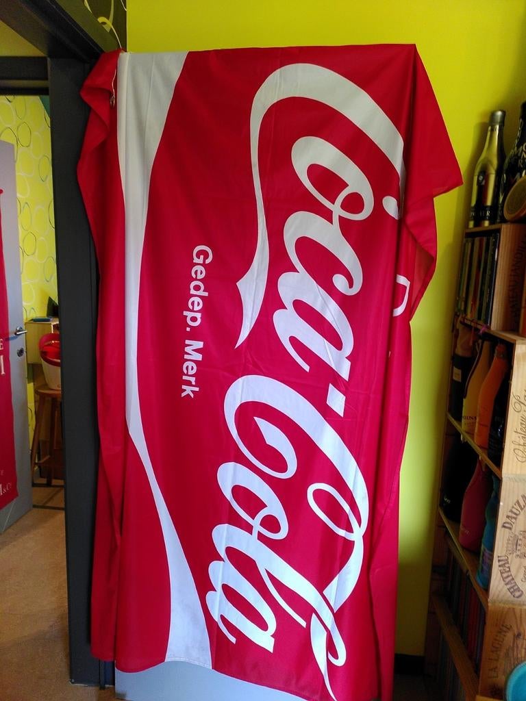 Drapeaux Publicitaires Coca-Cola Avec Mât Et Base – Neufs