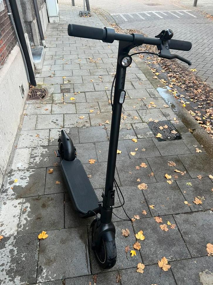 Elektrische Step, Fietsen en Brommers, Steps, Zo goed als nieuw, Elektrische step (E-scooter), Ophalen of Verzenden