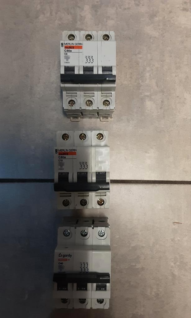 Automaten Merlin Gerin 3polige versie, Hobby & Loisirs créatifs, Composants électroniques, Neuf, Enlèvement