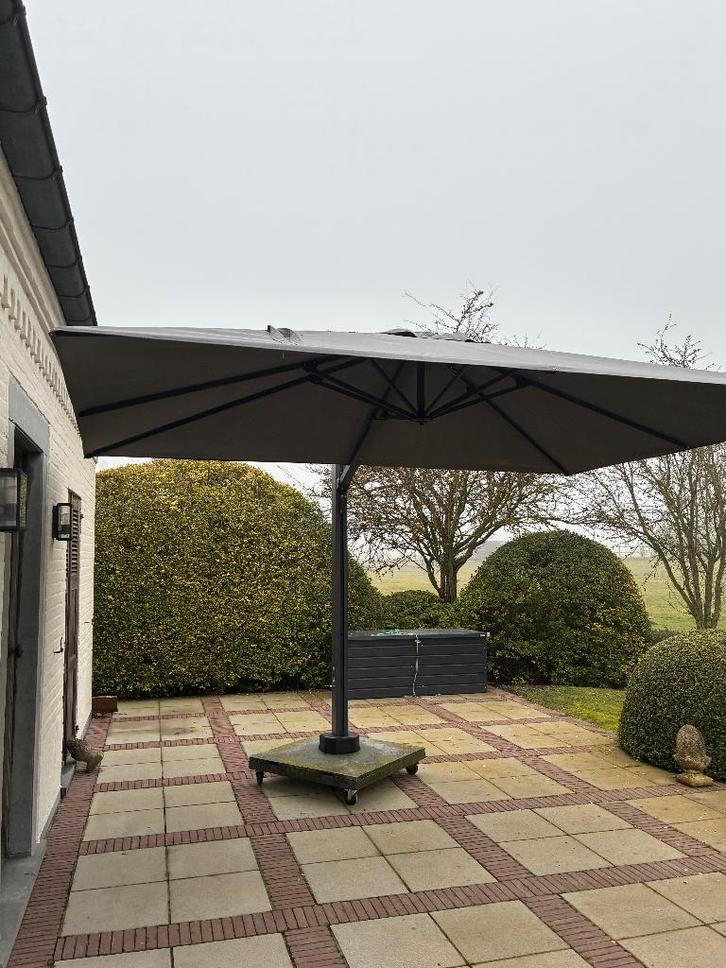 Parasol, Jardin & Terrasse, Parasols, Utilisé, Parasol flottant, 3 à 4 mètres, Inclinable, Réglable, Enlèvement