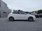 Alfa Romeo Giulietta Giulietta 1.4 TB 16V PANO / PARKSENS /, Voorwielaandrijving, Gebruikt, Wit, Bedrijf