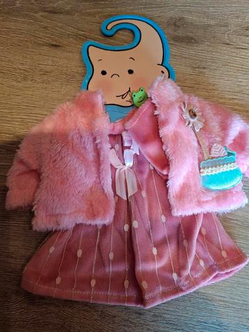 Verschillende nieuwe kleding voor baby born poppen nu 5€
 beschikbaar voor biedingen