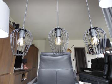 Set hanglampen	 beschikbaar voor biedingen