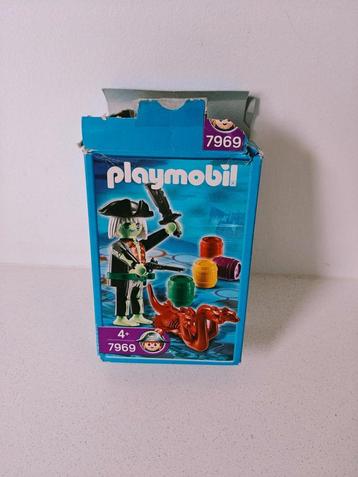 Playmobil spel met piraat beschikbaar voor biedingen