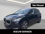 BMW 2 Reeks Active Tourer 218i, https://public.car-pass.be/vhr/7c4ca034-8613-4fa5-b138-8e6307567f7e, Stof, 136 pk, Zwart