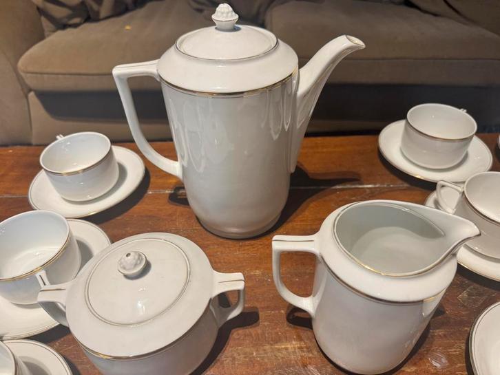 Vintage Victoria Czecho-Slovakia  wit porselein met goudrand, Antiek en Kunst, Antiek | Servies compleet, Ophalen