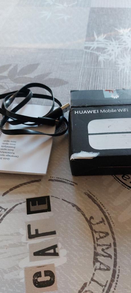 Huawei e5576 miffi router met doos en kabeltje, Ophalen