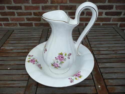 charmant lampetset (waskom + waterkan) met bloemenmotief, Antiek en Kunst, Antiek | Keramiek en Aardewerk, Ophalen of Verzenden