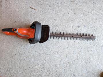 Heggeschaar accu black+decker beschikbaar voor biedingen