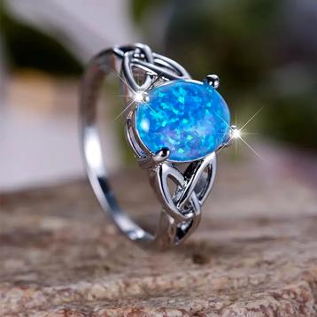 Mooie Ring voor dames - maat 13 of 70mm - groot! beschikbaar voor biedingen