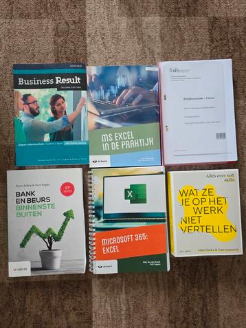 Finance en verzekeringen boeken, Livres, Informatique & Ordinateur, Enlèvement, Comme neuf