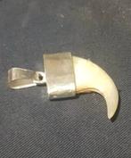 Leeuwennagel in zilveren hanger, Handtassen en Accessoires, Kettingen, Ophalen of Verzenden, Zo goed als nieuw