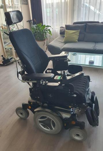 Zeer goede en werkende staat!Elektrische rolstoel met  NIEUW beschikbaar voor biedingen