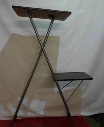 Projectie tafel beschikbaar voor biedingen