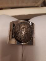 Rond serviette avec médaille Pie XI - métal, Ophalen of Verzenden, Goud