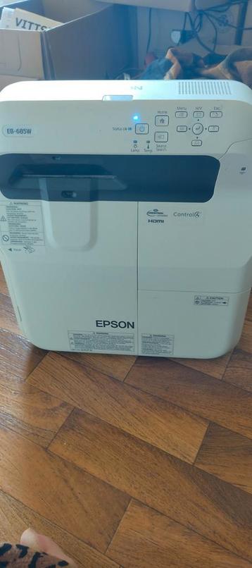 Epson EB-685W, Enlèvement, Utilisé, Epson