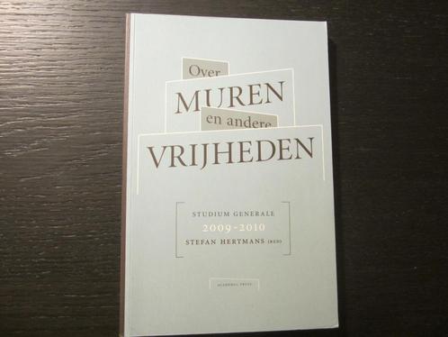 Over muren en andere vrijheden  -Stefan Hertmans-, Boeken, Literatuur, Ophalen of Verzenden