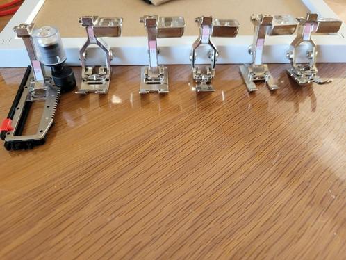 A vendre pieds biches BERNINA, Hobby en Vrije tijd, Naaimachines en Toebehoren, Nieuw, Naaimachine, Bernina, Ophalen