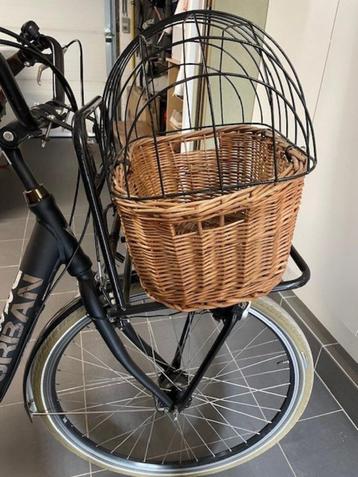 Fiets rieten hondenmandje beschikbaar voor biedingen