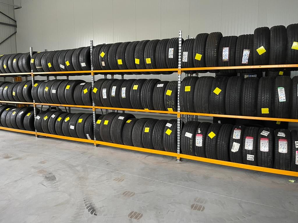 Tweedehands Banden 0493332228, Auto diversen, Onderhoudsmiddelen, Ophalen of Verzenden