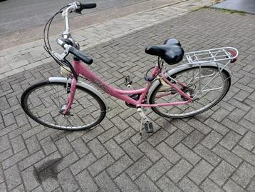 Damesfiets beschikbaar voor biedingen