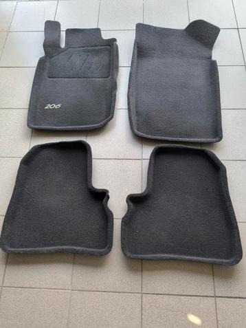 PEUGEOT 206 - 3 deuren - Luxe modeltapijt beschikbaar voor biedingen
