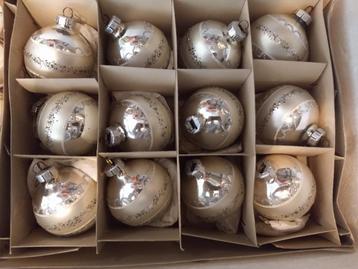 58 oude kerstballen beschikbaar voor biedingen