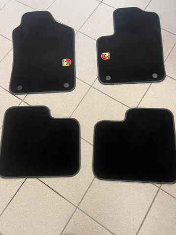 Tapis d’origine Abarth Fiat 500 beschikbaar voor biedingen