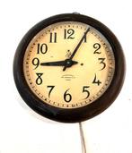 Horloge murale industrielle vintage des années 1920 à 1950, Huis en Inrichting, Woonaccessoires | Klokken, Ophalen of Verzenden