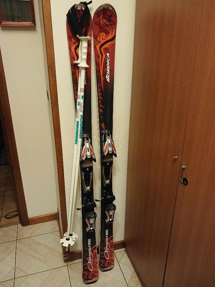 skis alpin Olympia Nordica femme  avec les bottines 26, Sports & Fitness, Ski & Ski de fond, Utilisé, Skis, Nordica, 140 à 160 cm