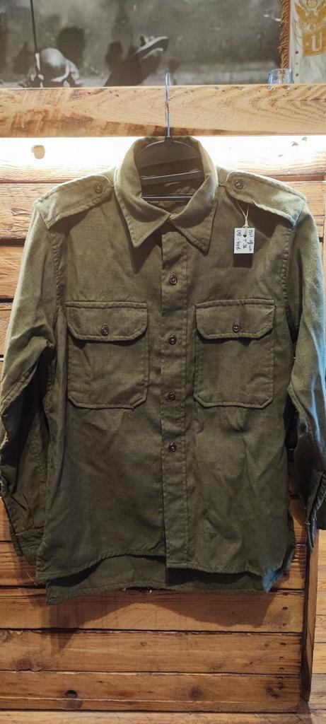 Mosterdkleurig hemd voor officieren M37 T.38, Verzamelen, Militaria | Tweede Wereldoorlog, Ophalen of Verzenden