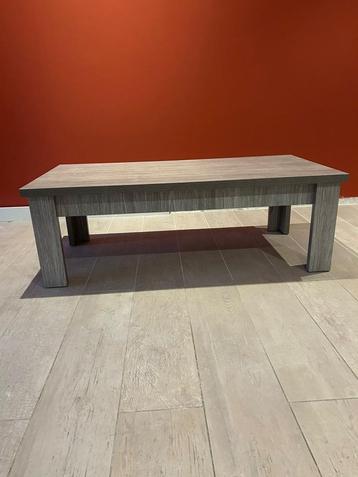 Salontafel beschikbaar voor biedingen