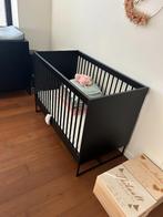 baby bed merk "kidsmill" 125 x 65 cm (verstelbare hoogte), Ophalen, Gebruikt, Minder dan 140 cm, Matras