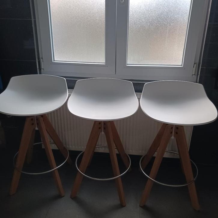 3 MDF Italia barkrukken, Huis en Inrichting, Barkrukken, Gebruikt, 60 tot 90 cm, 3 krukken, Draaibaar, Ophalen