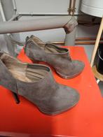 Très belle chaussures bottines en dain, Ophalen of Verzenden, Zo goed als nieuw