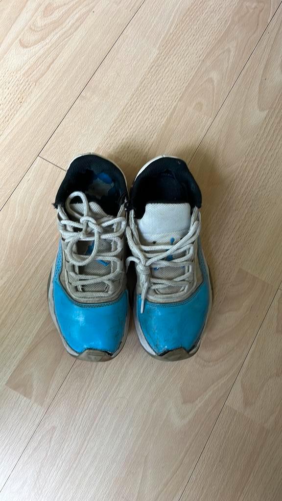 Sneaker universitaire Jordan 11 UNC bleu - chaussures, Vêtements | Hommes, Chaussures, Porté, Baskets, Bleu, Enlèvement ou Envoi