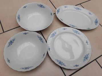 Serveerschalen  beschikbaar voor biedingen