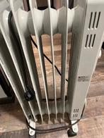 Compacte olieradiator, Doe-het-zelf en Bouw, Verwarming en Radiatoren, Ophalen, 30 tot 80 cm, Radiator, Zo goed als nieuw