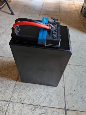 Ultra bee 82v accu beschikbaar voor biedingen