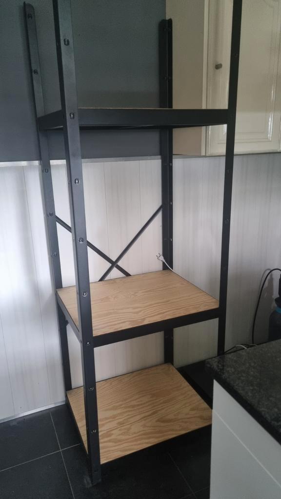 Stevig rek voor min. 3 terra's, Dieren en Toebehoren, Reptielen en Amfibieën