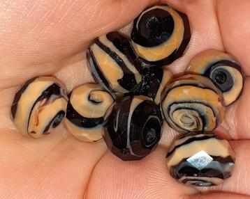 lot kralen 9 facet bruinzwart 12mm  beschikbaar voor biedingen
