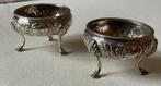Koppel elegante Engels massief zilveren zoutvatjes. 1779, Antiek en Kunst, Verzenden, Zilver