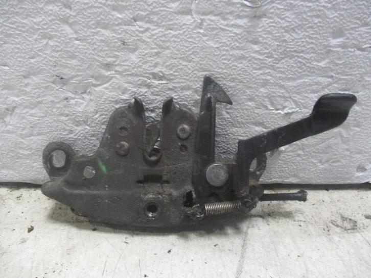 MOTORKAP SLOT Nissan 100 NX (01-1970/-) (73c00), Auto-onderdelen, Carrosserie, Nissan, Gebruikt