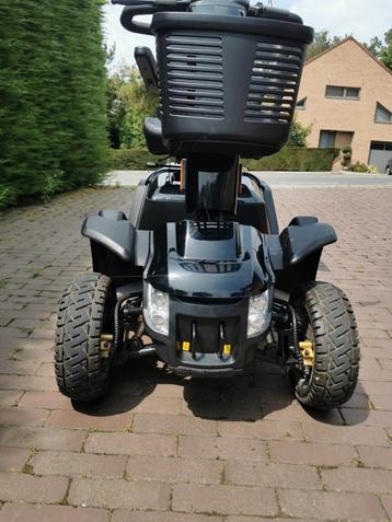Scootmobiel goed staat bijna nieuw alles werkt perfect  beschikbaar voor biedingen