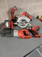 Milwaukee 28v, Ophalen