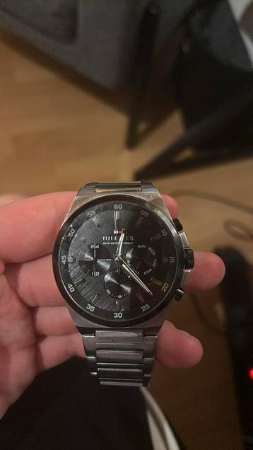 Montre tommy hilfiger beschikbaar voor biedingen