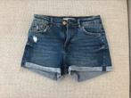 Jeansshort maat 36, Blauw, Zo goed als nieuw, W28 - W29 (confectie 36), Bershka