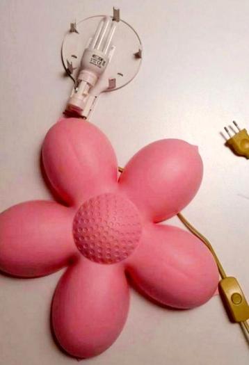 Ikea/bloemenlamp/roze beschikbaar voor biedingen