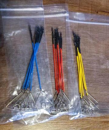 Ze zijn er weer Delta afhouders in 4 lengtes en kleuren . beschikbaar voor biedingen