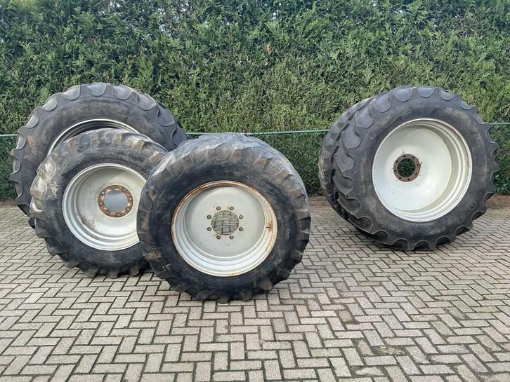BKT / Alliance Tractor banden met velgen set, Zakelijke goederen, Landbouw | Onderdelen | Banden, Velgen en Assen